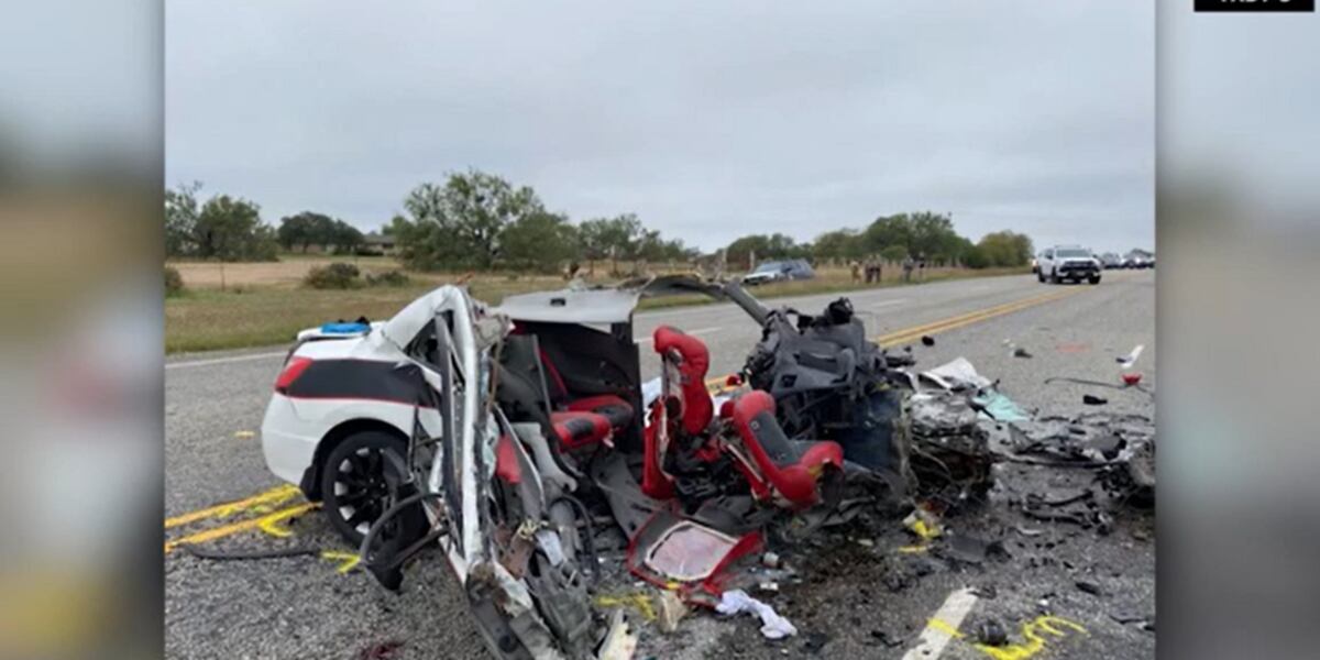 8 dead in crash after police chased a suspected human smuggler, Texas officials say