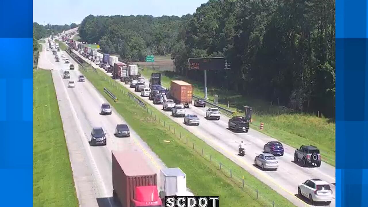 FIRST ALERT: I-526 traffic backed up with trucks heading to SC Ports - Vimarsana News